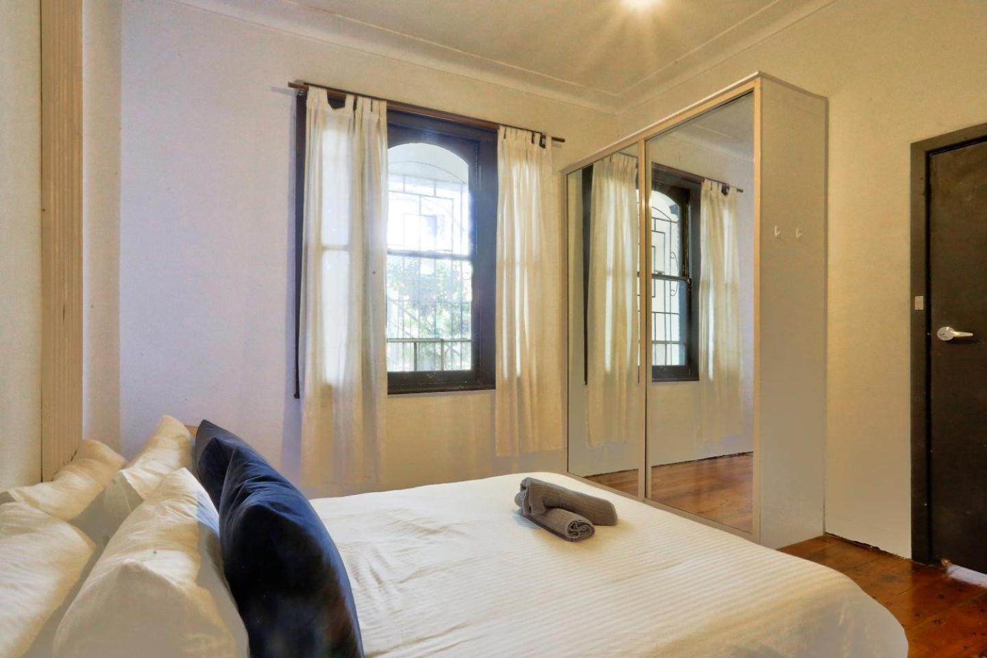 Affordable 2 Bedroom House Surry Hills 2 E-bikes Included